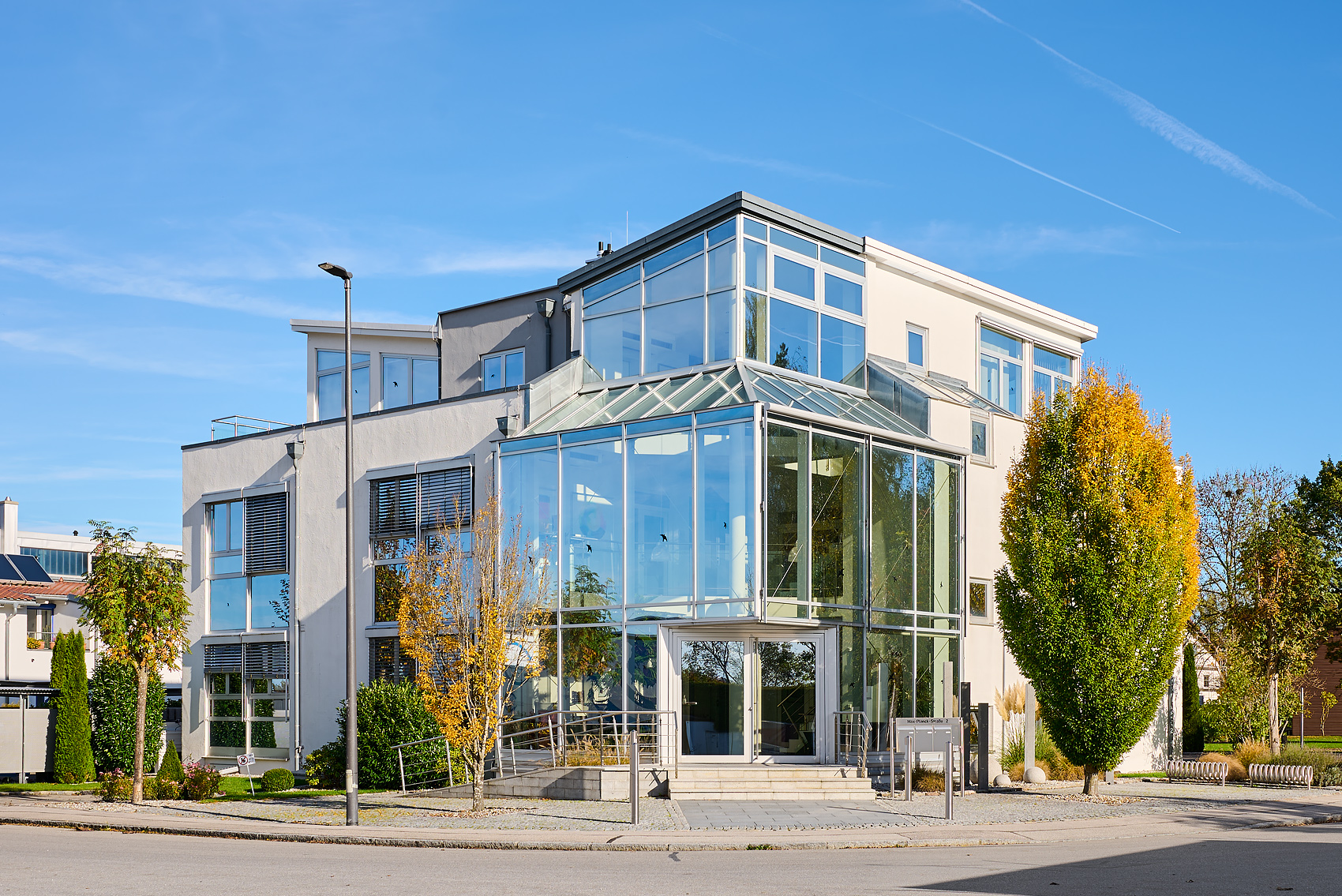 Aussenaufnahme von El Portrait El Studio, Eichenau Max-Planck-Str.2